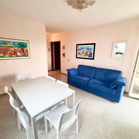 Apartment Ampio Con Bellissima Vista Mare - Ampia Terrazza, Parcheggio Gratuito E Wi-fi