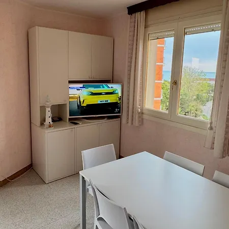 Ampio Con Bellissima Vista Mare - Ampia Terrazza, Parcheggio Gratuito E Wi-fi Apartment