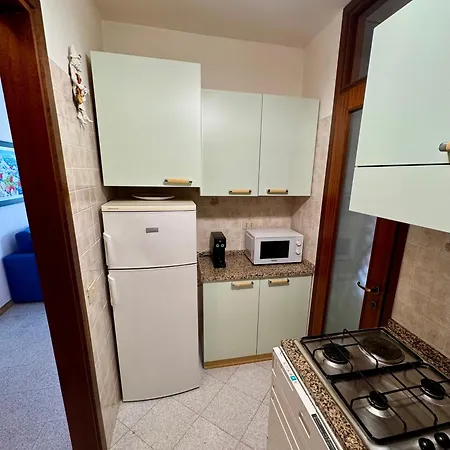 Apartment Ampio Con Bellissima Vista Mare - Ampia Terrazza, Parcheggio Gratuito E Wi-fi *