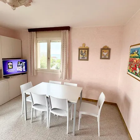 Ampio Con Bellissima Vista Mare - Ampia Terrazza, Parcheggio Gratuito E Wi-fi Apartment *