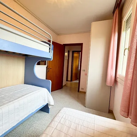 Apartment Ampio Con Bellissima Vista Mare - Ampia Terrazza, Parcheggio Gratuito E Wi-fi *