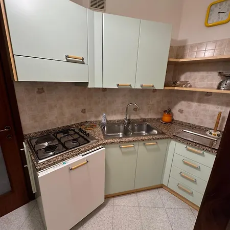 Apartment Ampio Con Bellissima Vista Mare - Ampia Terrazza, Parcheggio Gratuito E Wi-fi